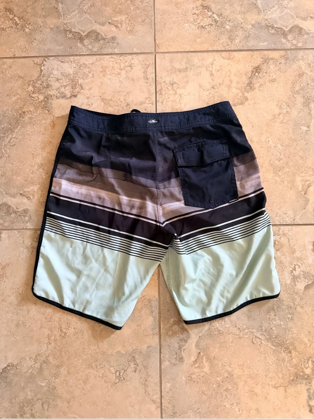 Men’s O’Neill board shorts swim trunks